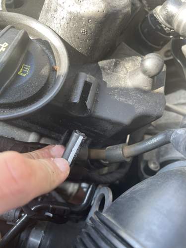 Abriss Anschluss Ventildeckelhaube