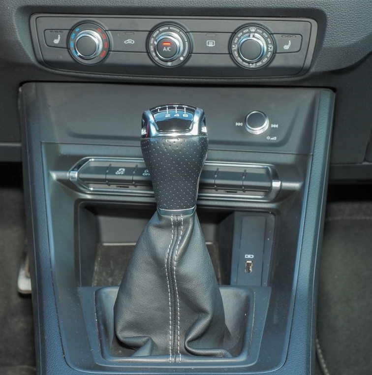 Q3 F3 ohne Zentralbildschirm/touchsreen