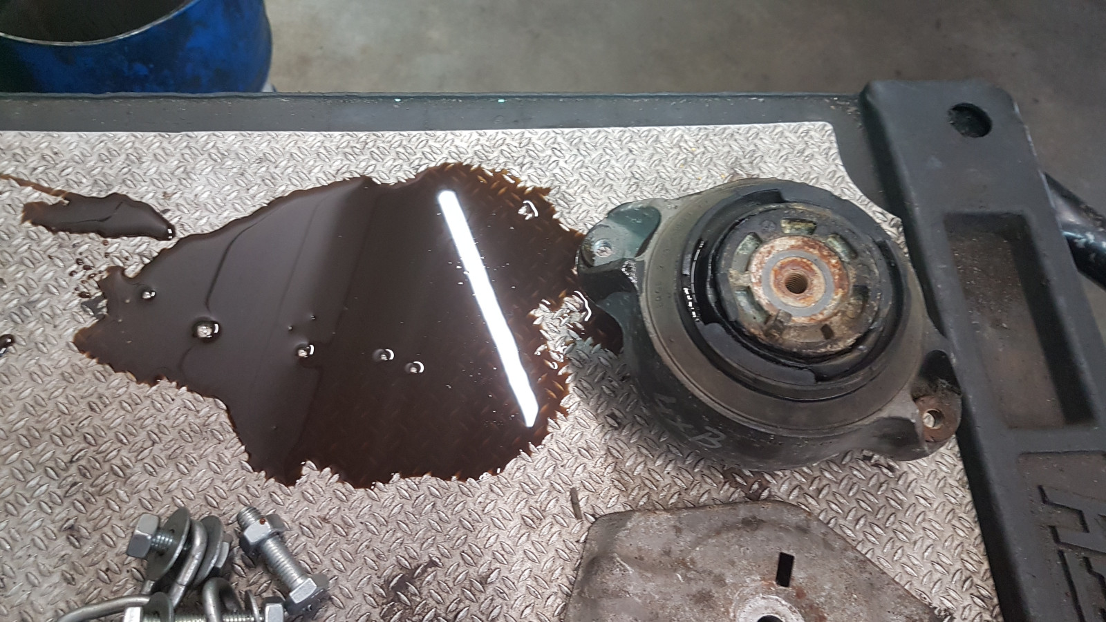 C140 Coupé CL500 Motorlagerwechsel