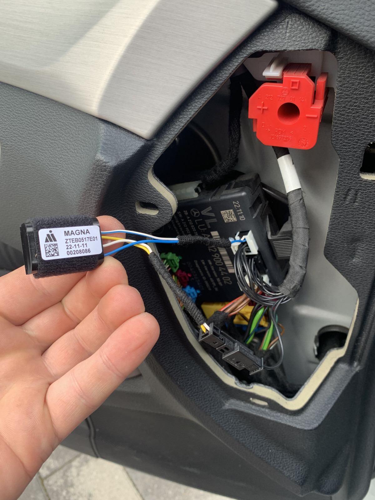 Anklappbare Außenspiegel Geräusche beim ausklappen.