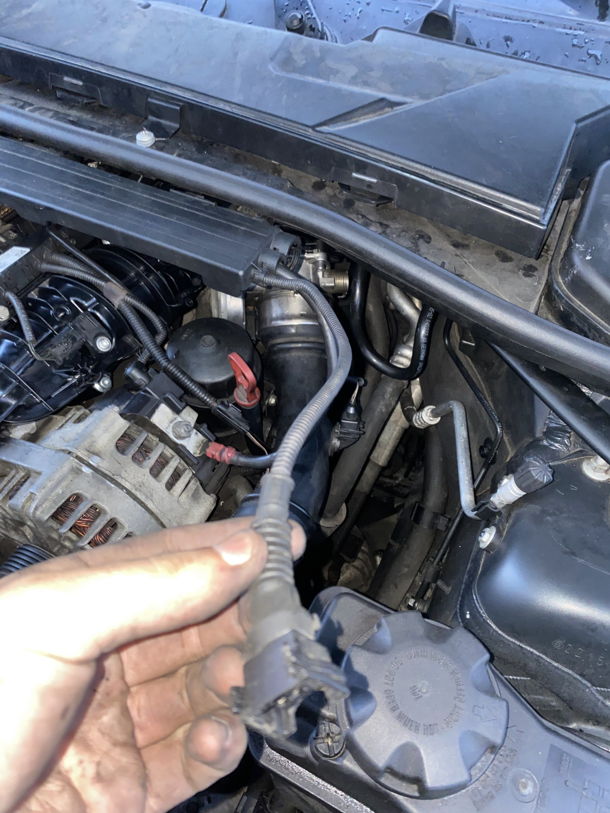 BMW 320d E91 LCI Steckerplatz