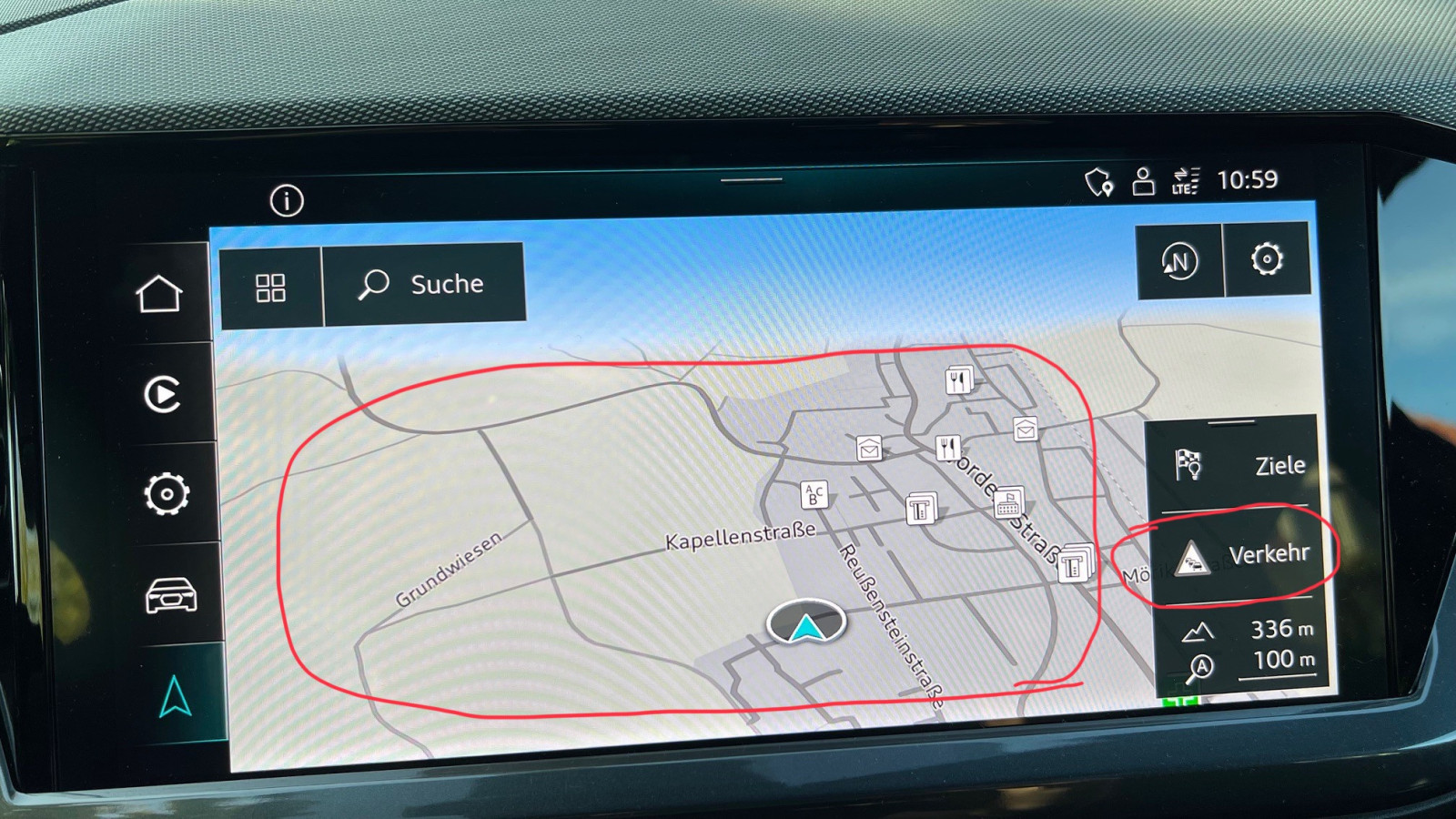 Keine Satellitenkarte und Verkehrsdaten plus nach Werksreset