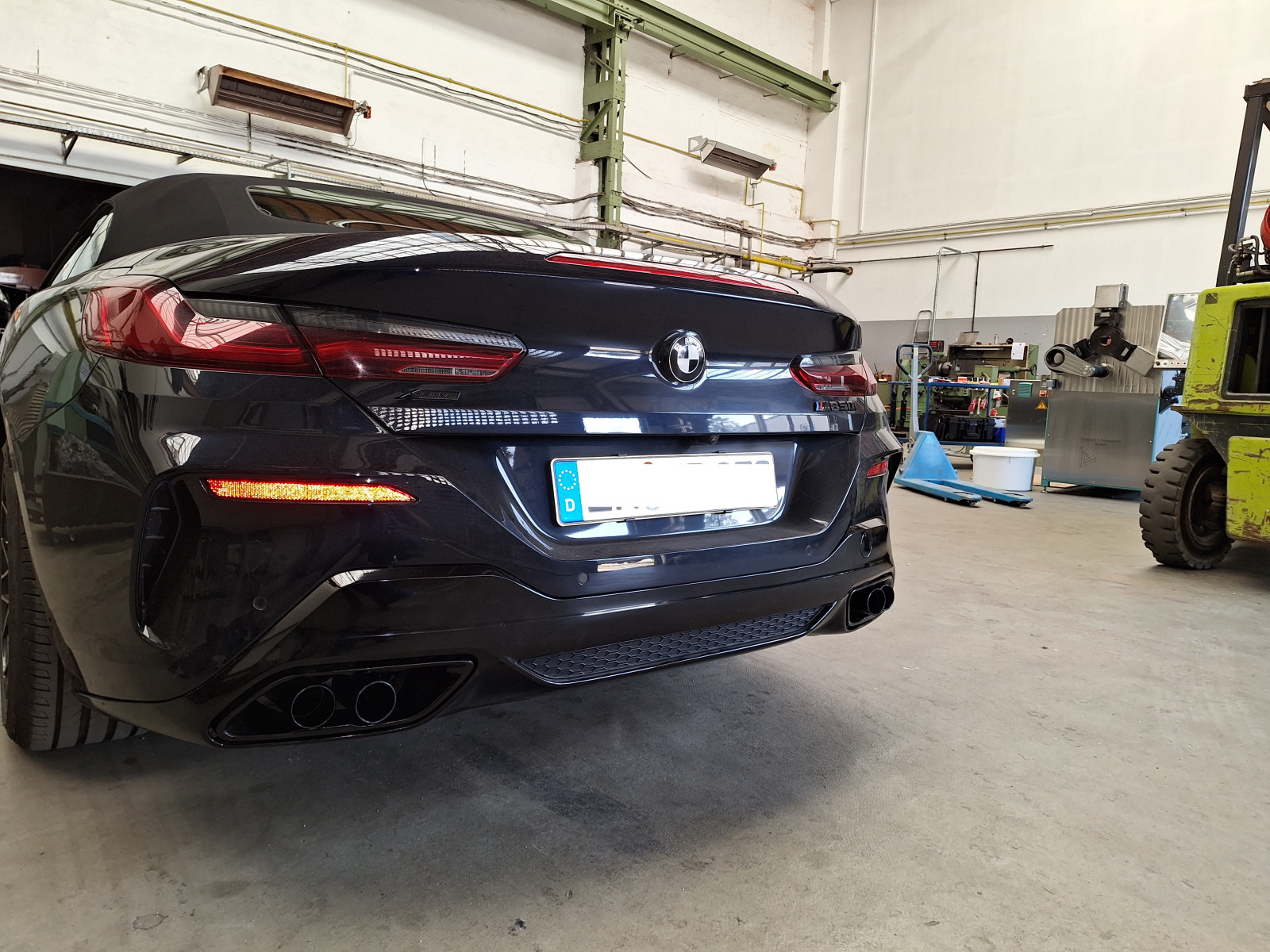 Auspuffblenden M850i