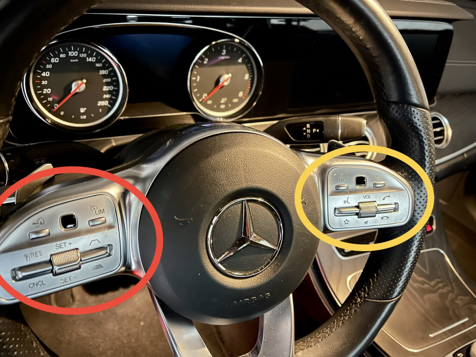 W213 Lenkrad wird warm um die Multifunktionsknöpfen