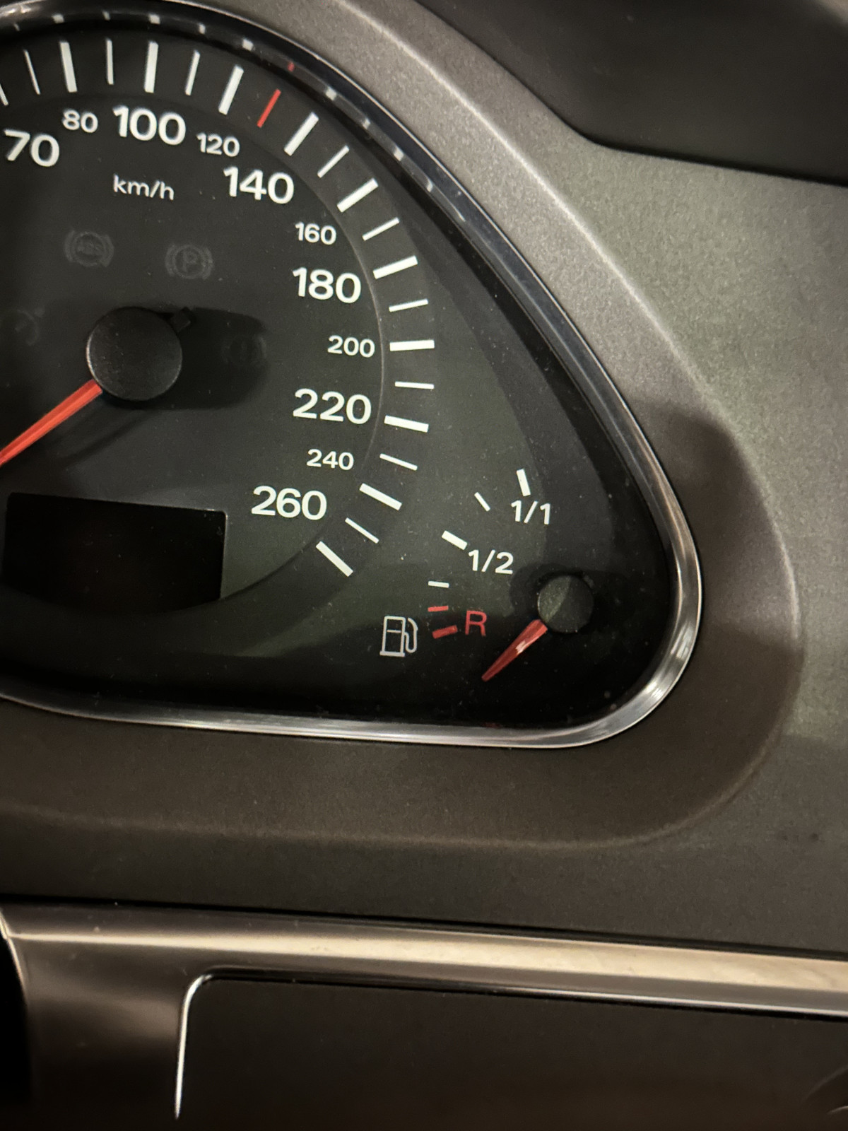 Tanknadel hängt immer zu tief