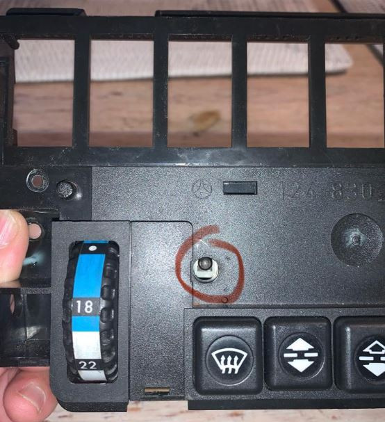 Leuchtmittel (Sofitte) in Bedienteil Klimaautomatik erneuern