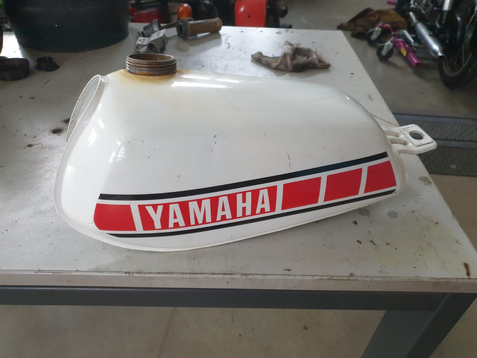 Zu welchen Motorrad gehört dieser Tank?