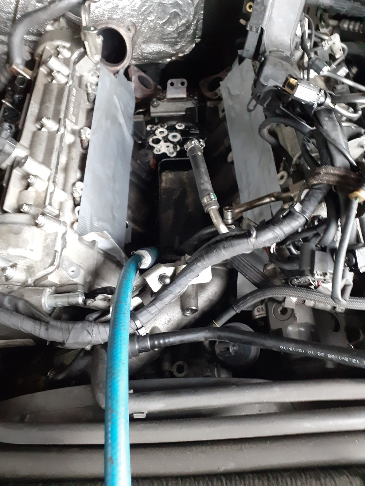 Motoröl kommt aus Getriebeöffnung