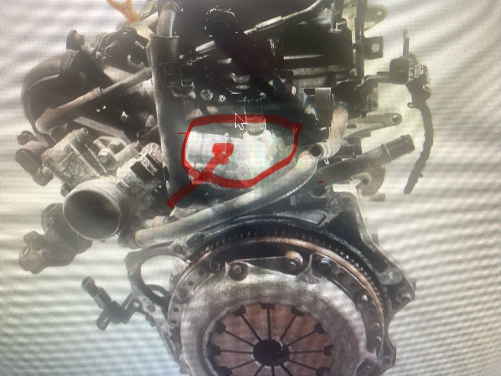 Bild Kia ceed 9/09 Kühlwasser / Heizung Anschluss über Getriebe Glocke