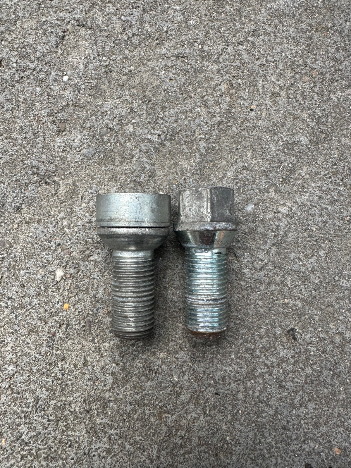 Adelaide 19 Zoll - Welche(s) Radschrauben / Felgenschloss