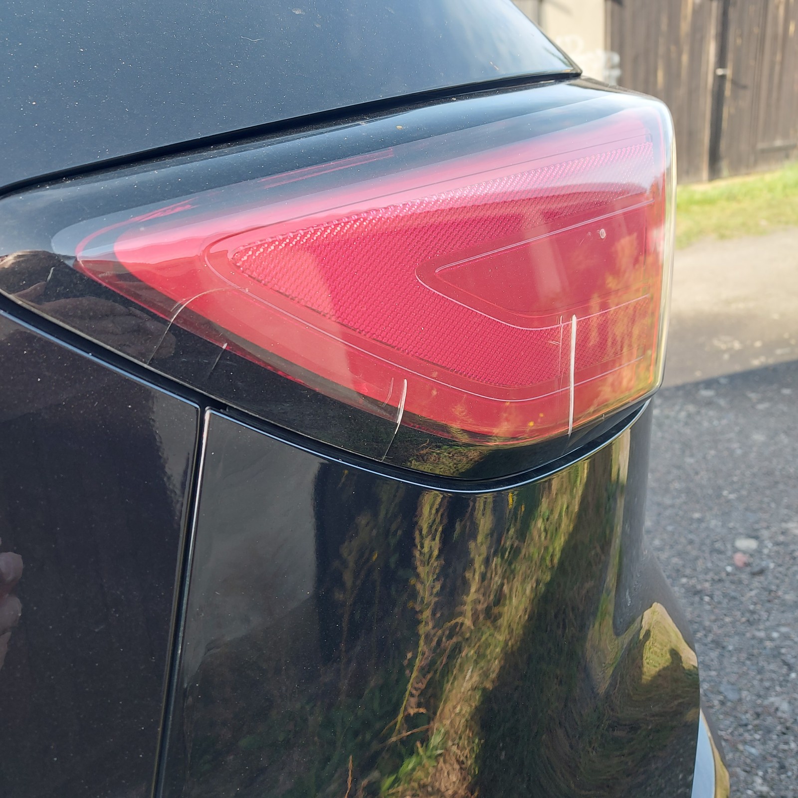 Risse im Rücklicht Kuga PHEV hinten links