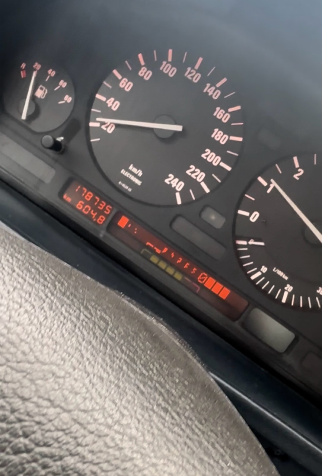 BMW E34 Kombi-Instrument spielt verrückt