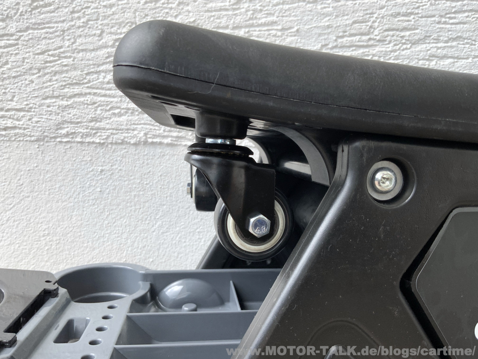 Rollen des zweiten Hockers