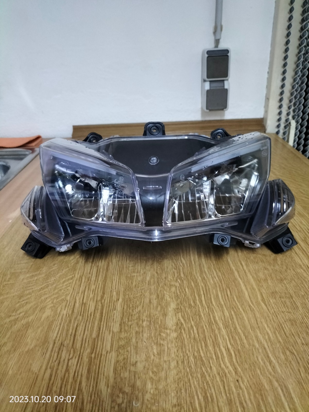 ATU Motron Breezy 50 - Einstellschraube Scheinwerfer