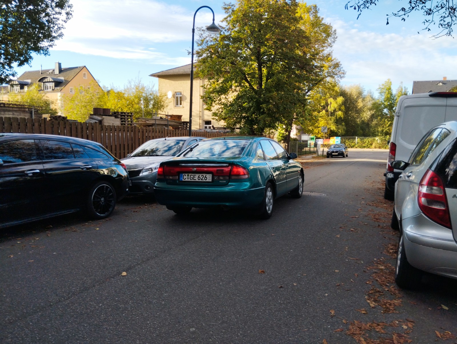 Der Schrottplatz - Spiegelsymmetrisch des Showrooms