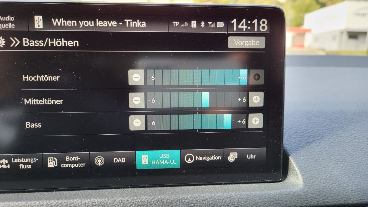 Civic 11 (Soundsystem Bose)?