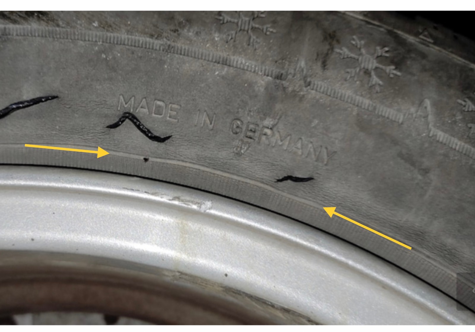 Muss ich mir wegen dieser Risse in den Reifen Sorgen machen?