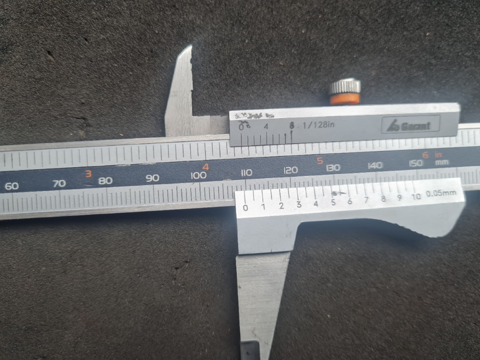 Roller hält nach Berg Abfahrt Geschwindigkeit