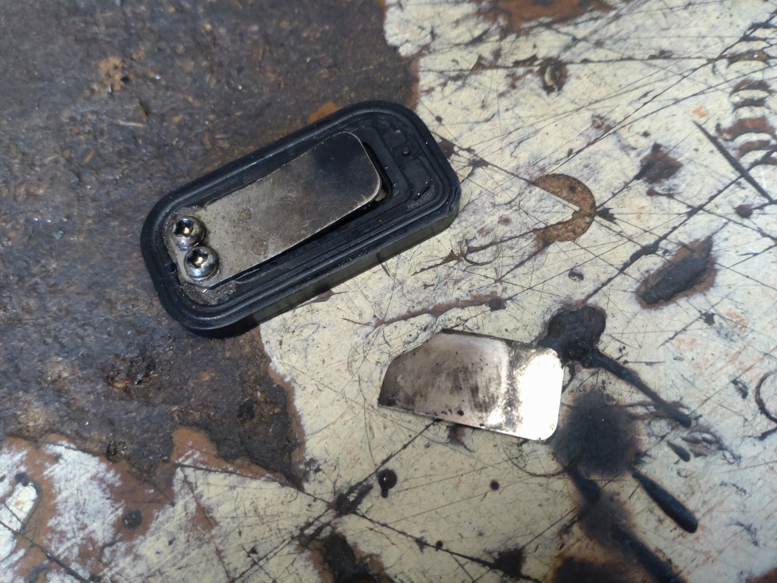 Peugeot Kisbee 4 Takter hat keine Leistung wenn der Luftfilter am Vergaser angeschlossen ist