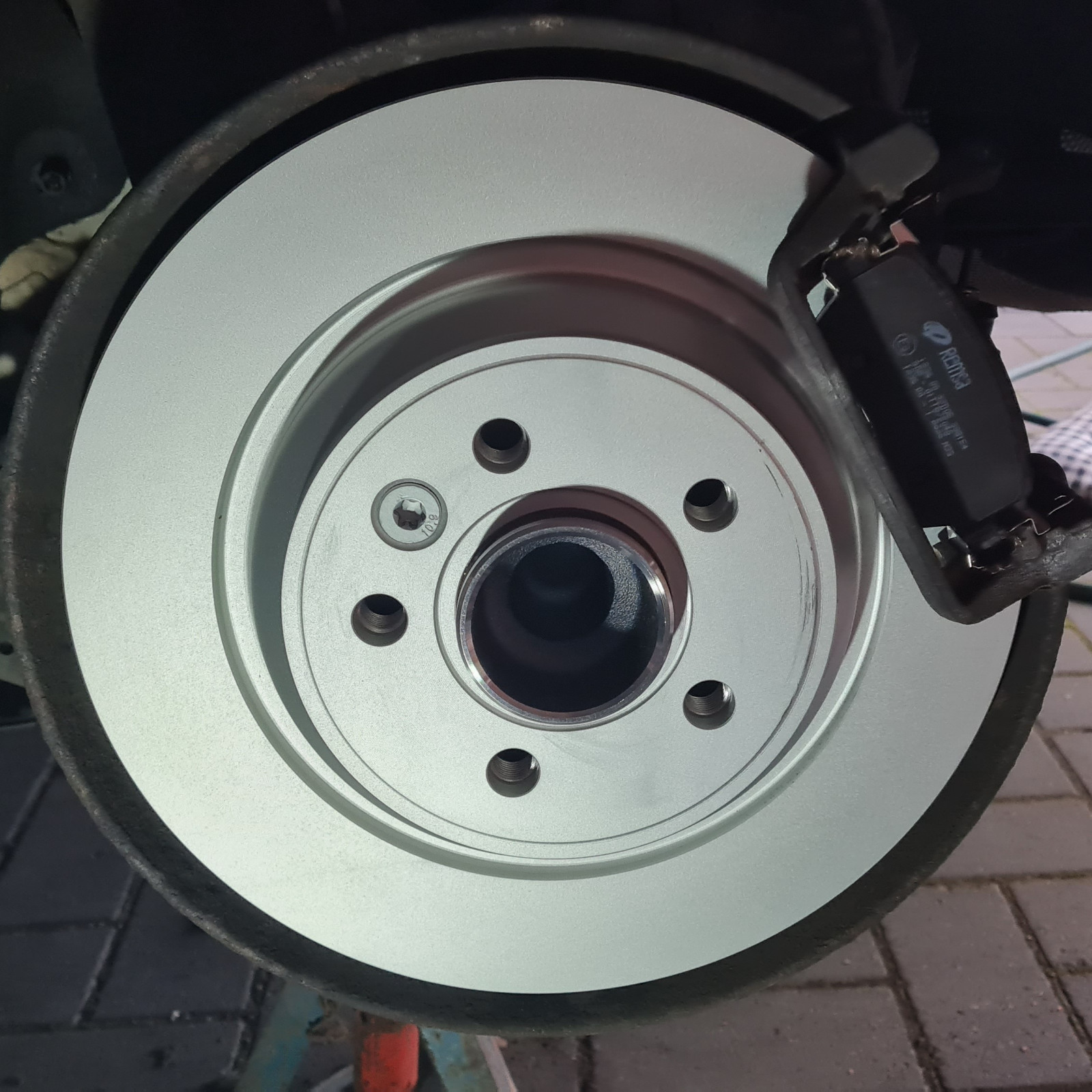 Bremsbeläge eingesetzt