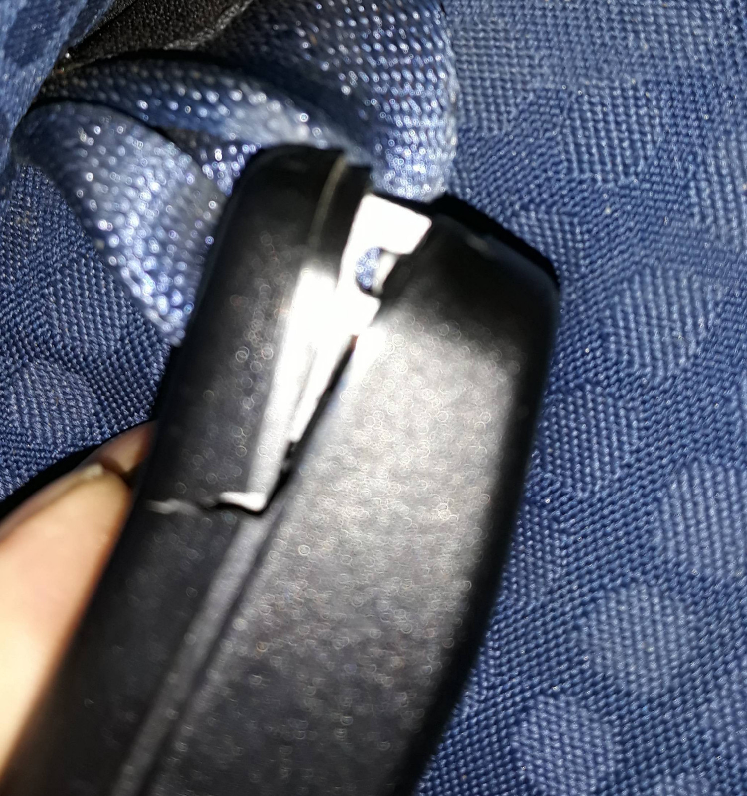 Agila A (2003): Gurtschlösser hinten auswechseln