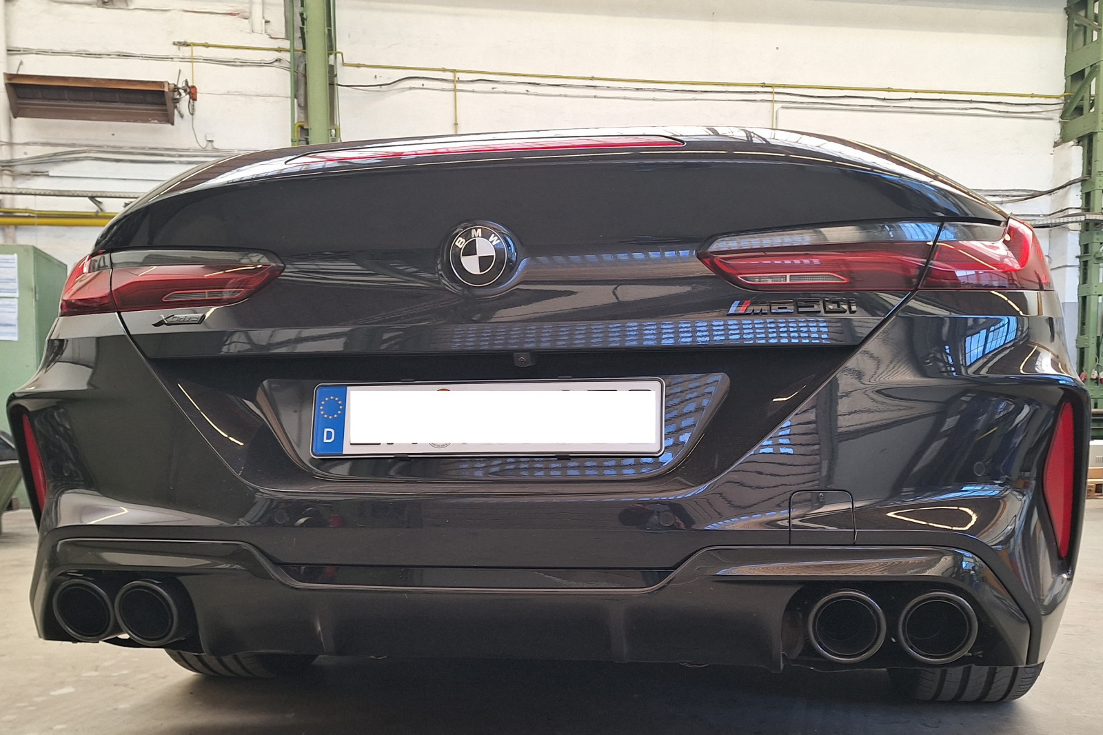 Auspuffblenden M850i