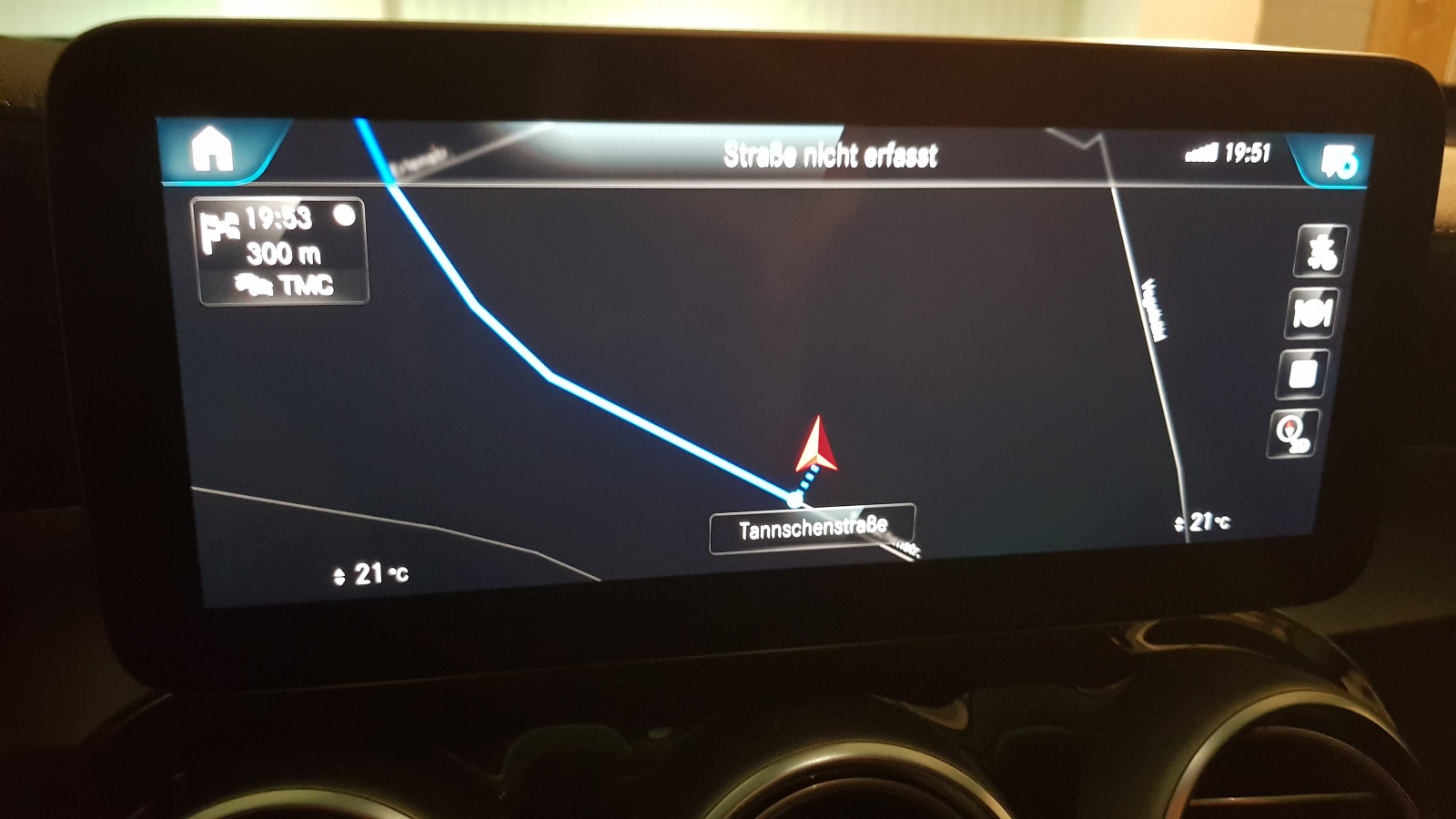 MBUX Multimedia-Display nachts