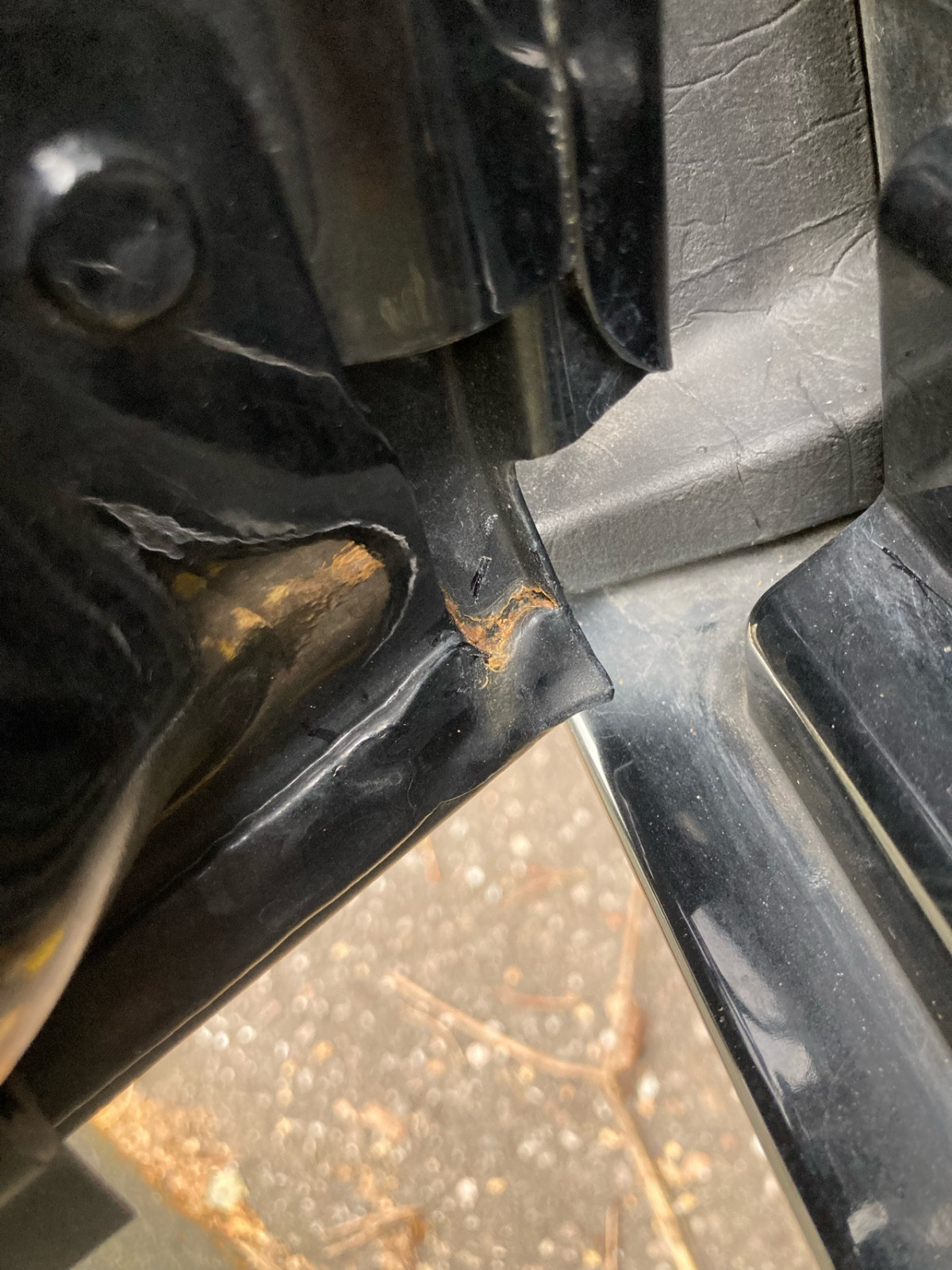 Rost an BMW F10/F11 Türen nach Kulanz/Lackierung von Bmw