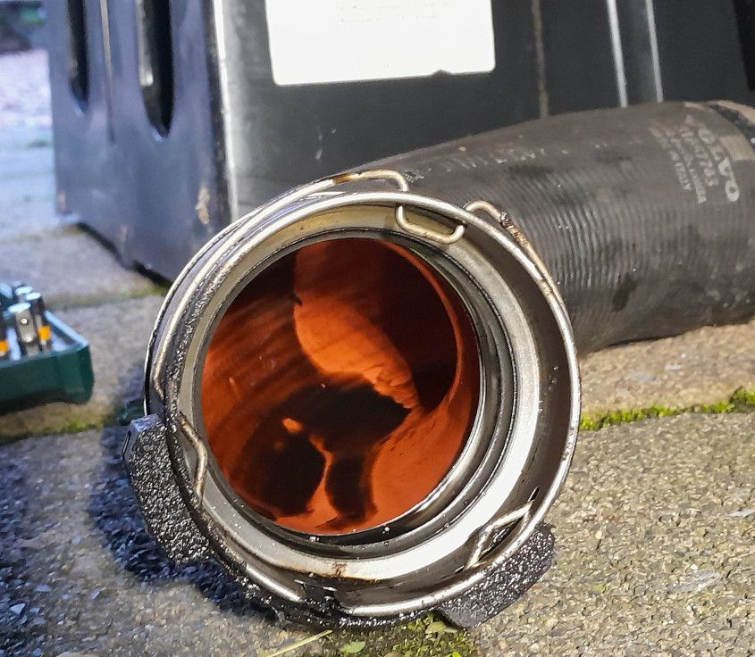 S90 D4 Puffgeräusch und Schildkrötensymbol mit Langsamfahrt