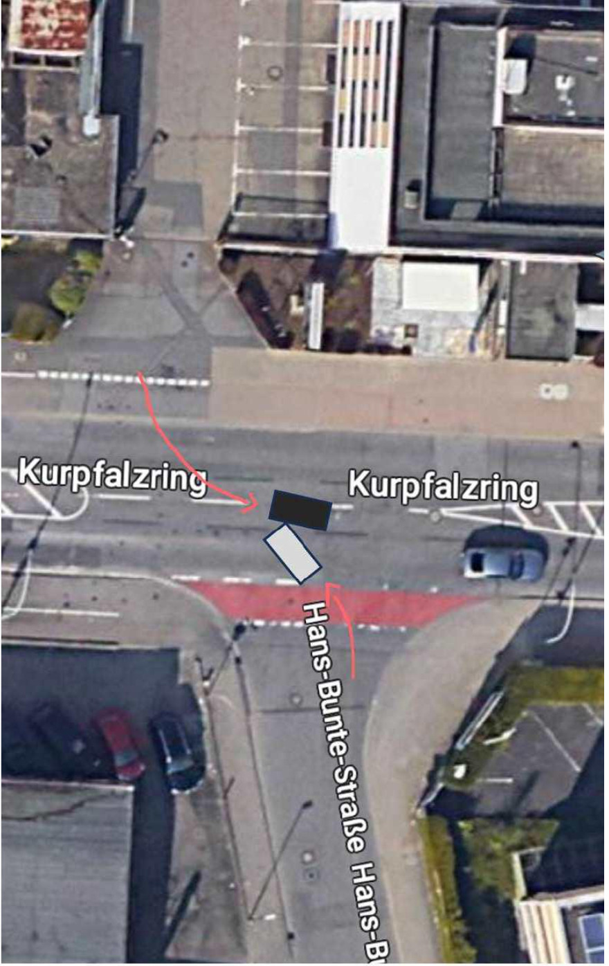 Wer hat Schuld? Kreuzung mit Privatausfahrt abgesenkter Bordstein.