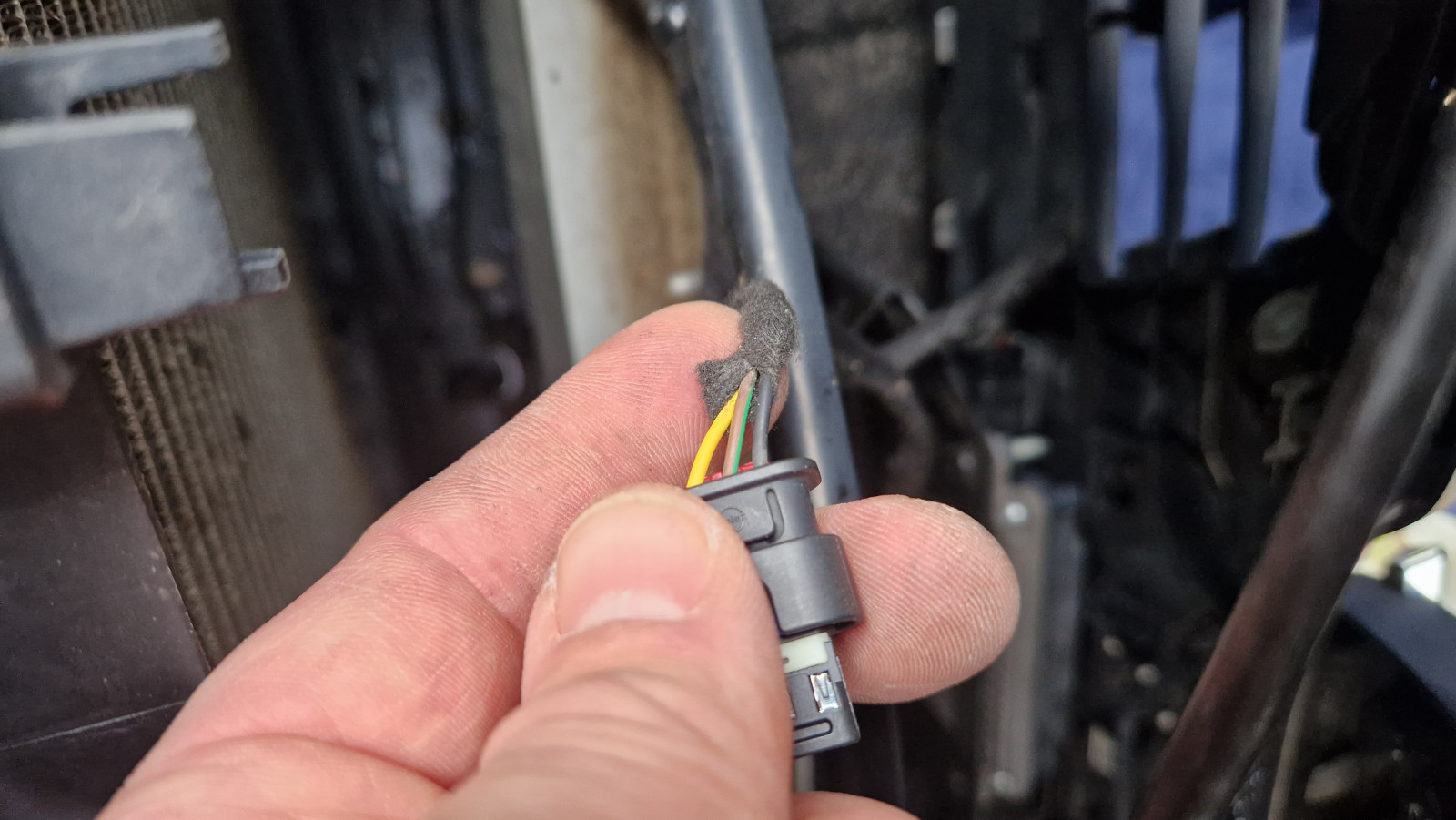 Motorhaubenschloss - Schalter/Sensor defekt?