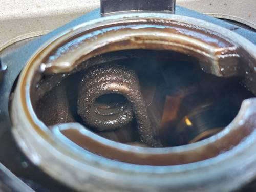 Ölkohle im Nockentrieb