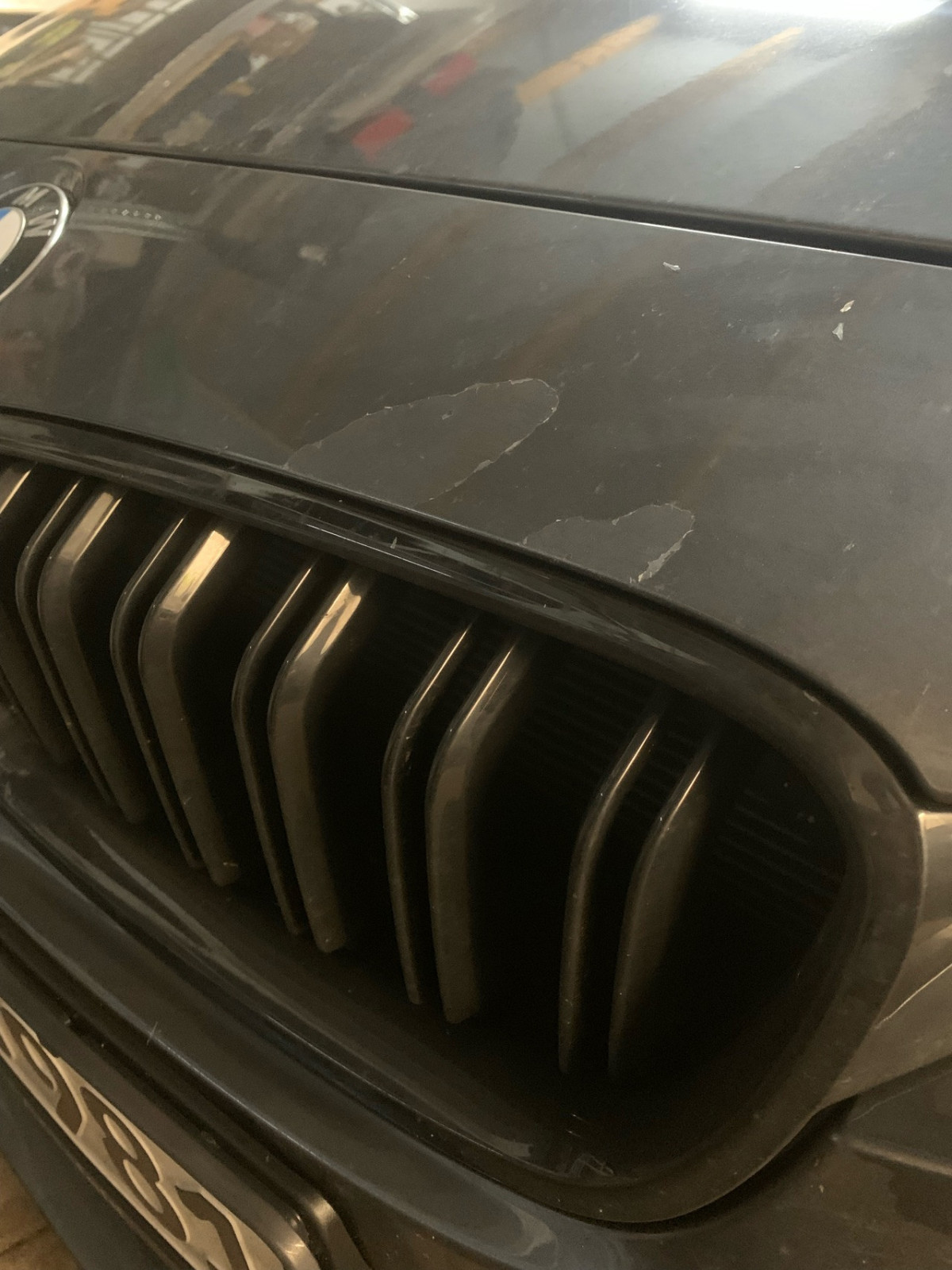 Klarlack löst sich an Frontstoßstange