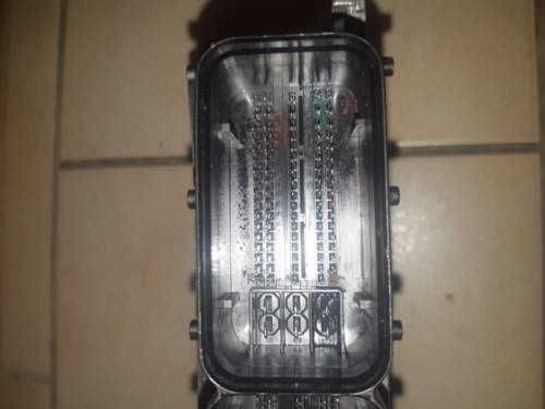 Muss man 1mal im Uhrzeigersinn drehen