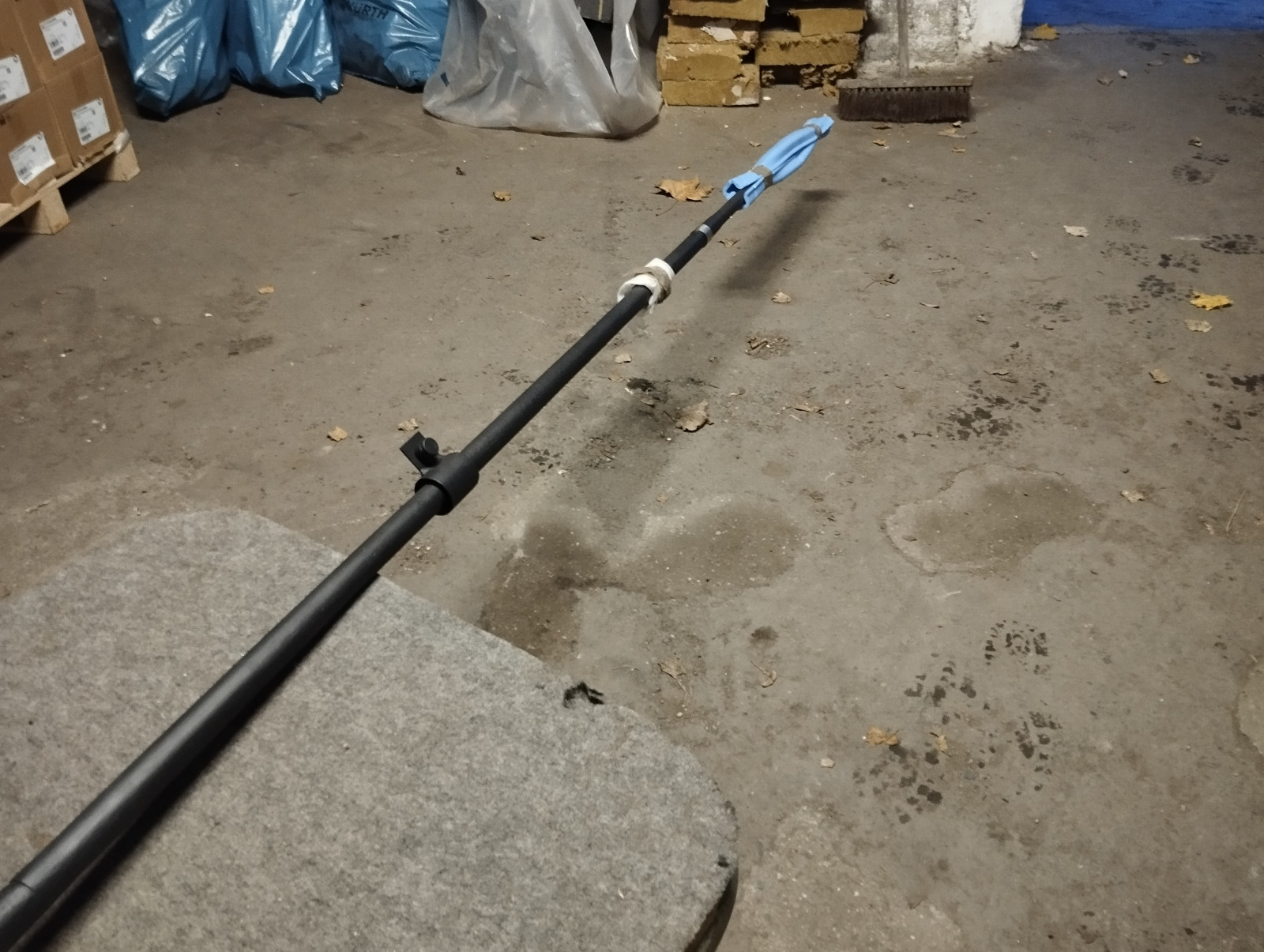 Der Schrottplatz - Spiegelsymmetrisch des Showrooms