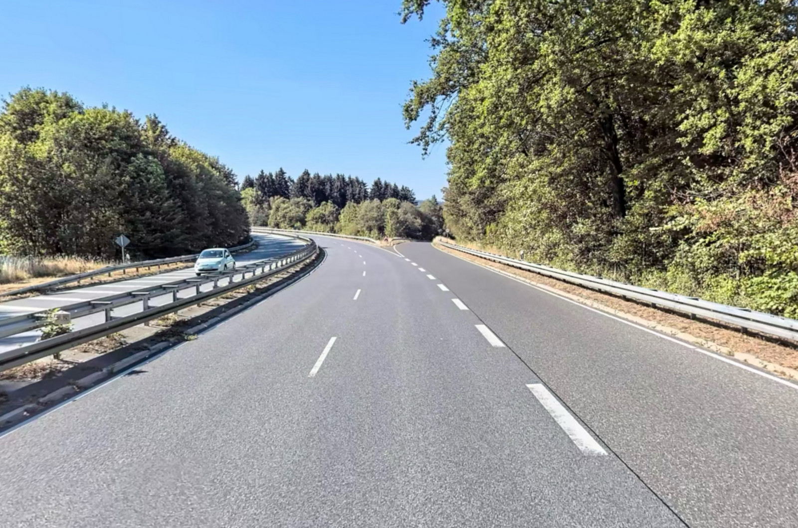 Tempomat nach Verkehrszeichen?