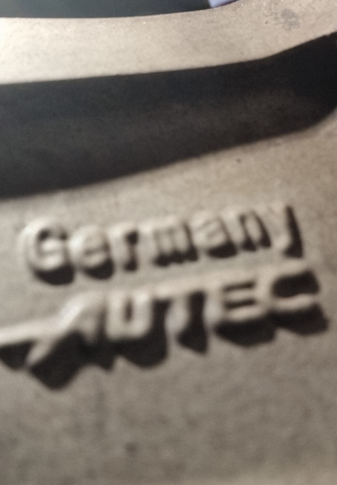 FelgenWissenschaftler gesucht: Suche gleiche Felge oder Winterreifen oder Ganzjahresreifen für V70