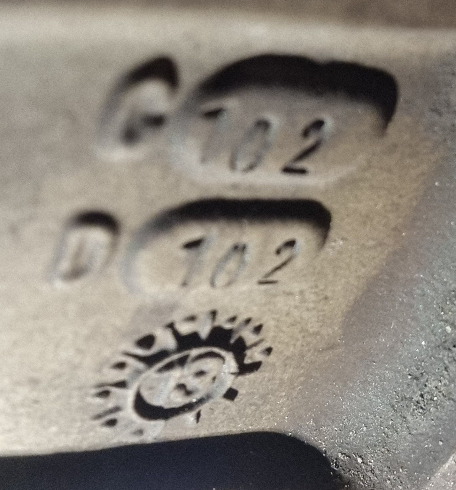 FelgenWissenschaftler gesucht: Suche gleiche Felge oder Winterreifen oder Ganzjahresreifen für V70