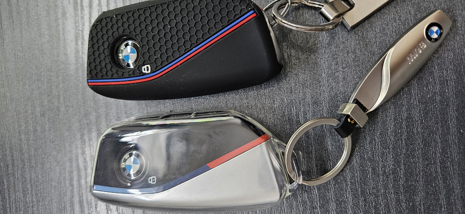 Autoschlüssel mit Kabelbinder