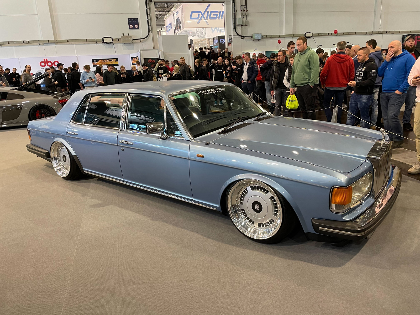 Rolls Royce Silverspur, Instagram: @baggedparts