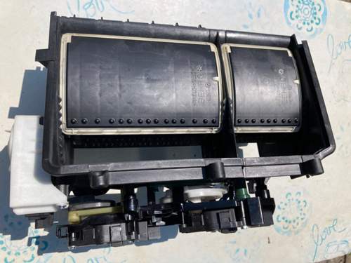 Rechtes Verteilergehaeuse aus Richtung Waermetauscher.jpg