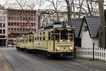 Am-01122019-faehrt-kvb-finchen-zug-als