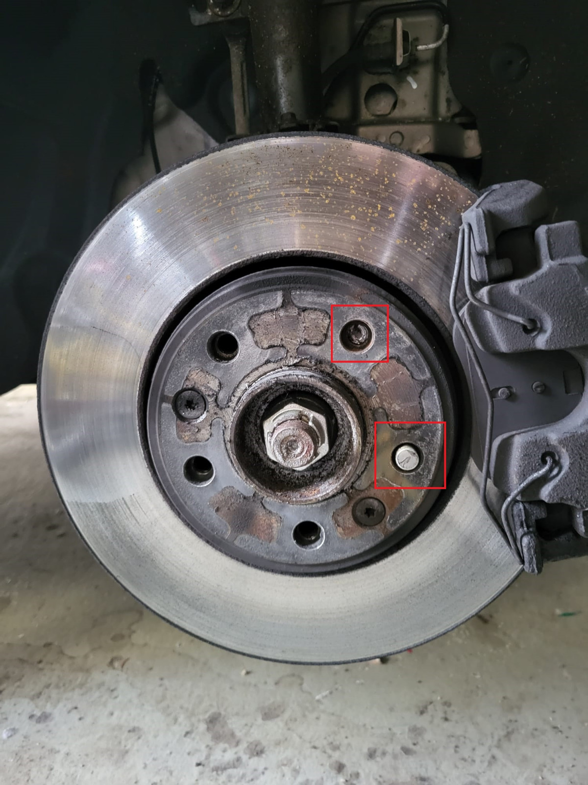 Radbolzen abgebrochen - Radaufhängung - welche Ersatzteile?