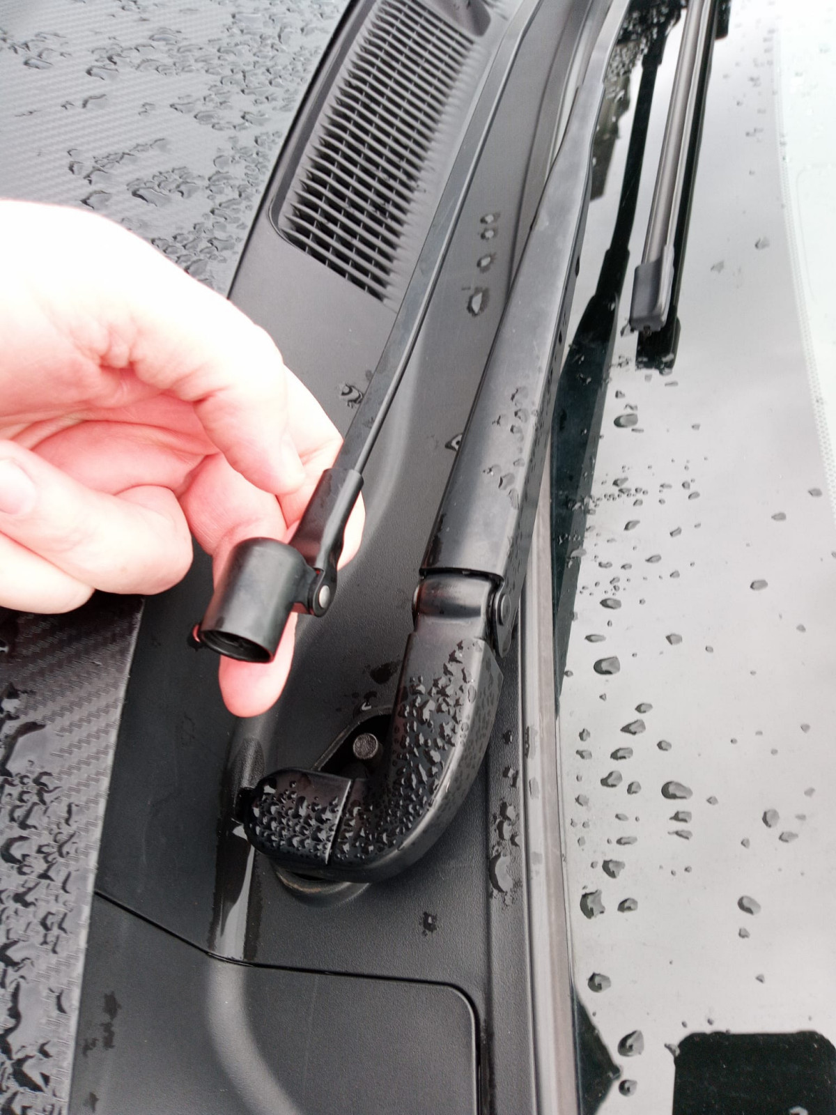 Toyota Aygo 2 ab 2014 Scheibenwischergestänge defekt, Garantie?