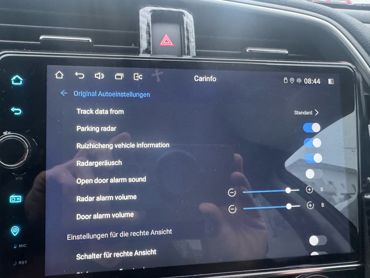 Aftermarket Head Unit trotz Premium Sound im Prestige