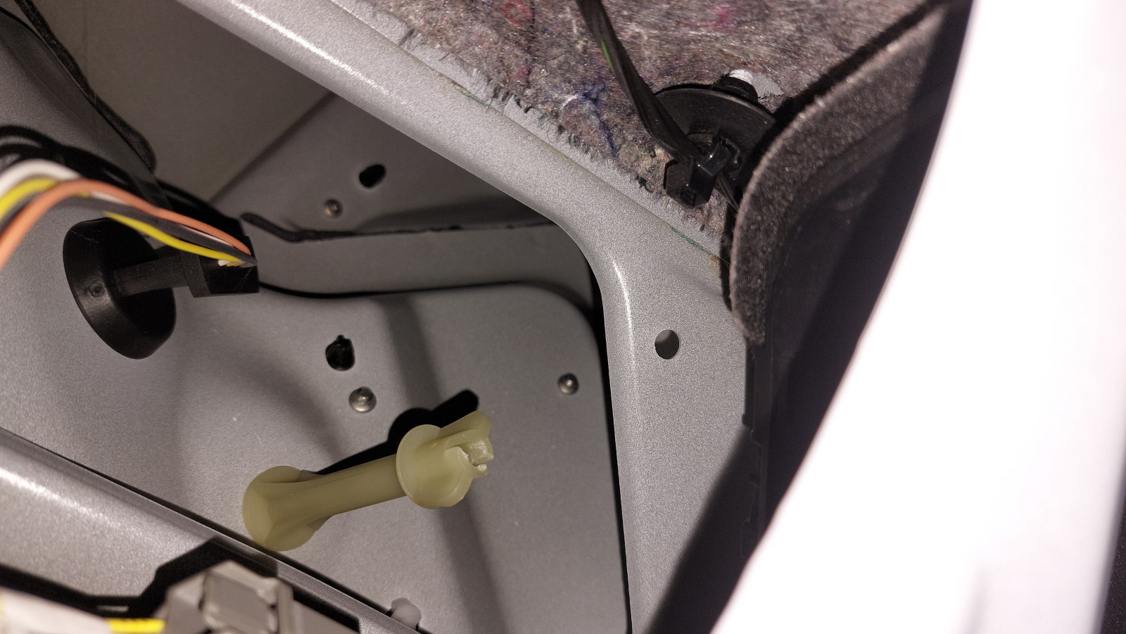 Rückleuchte ausbauen