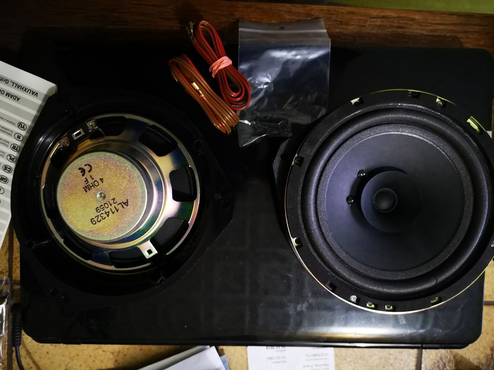Gibt es Hochtöner die in den original Einbauplatz passen?
