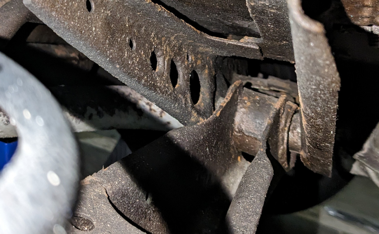 Spurschrauben hinten fest