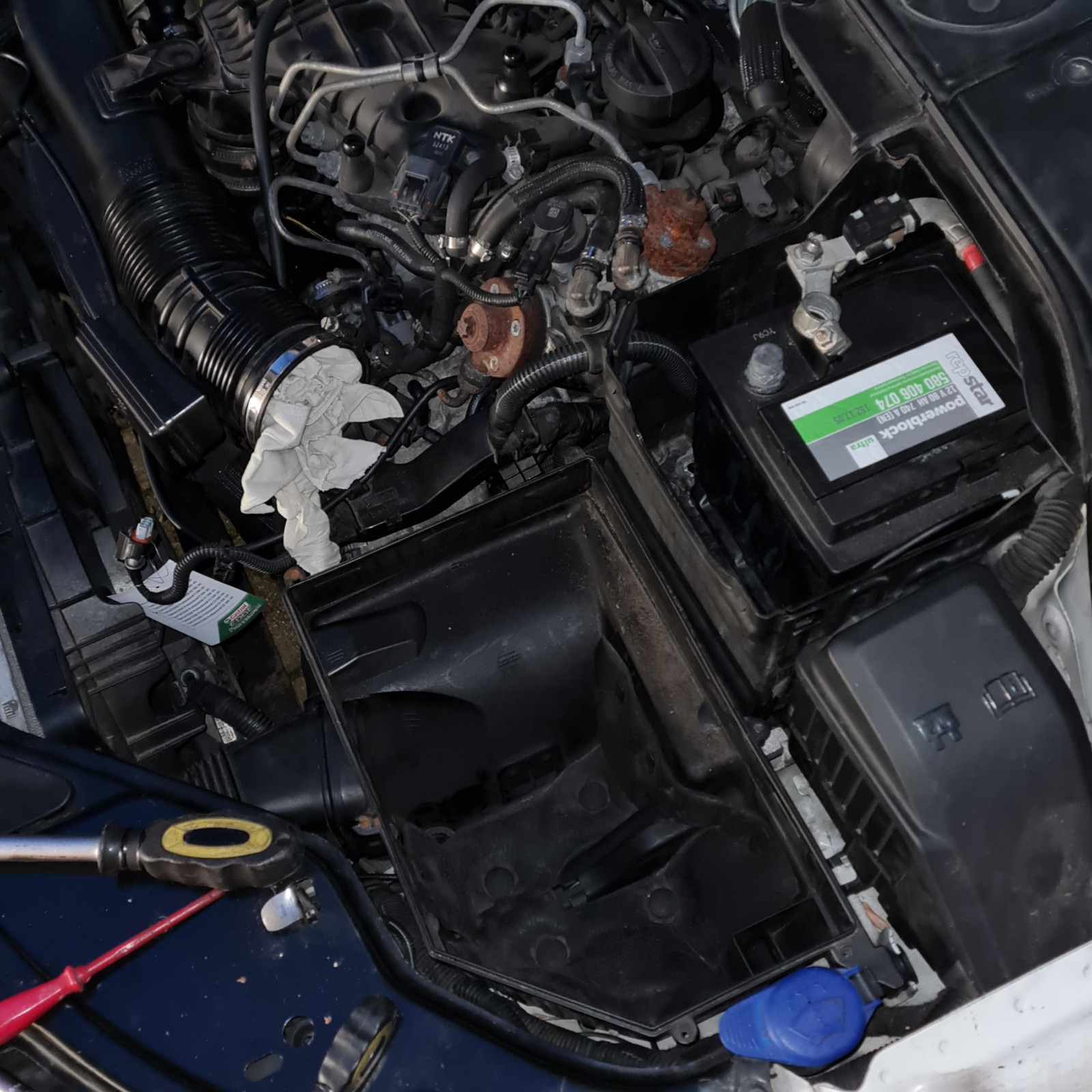 Luftfilterkasten wieder rein