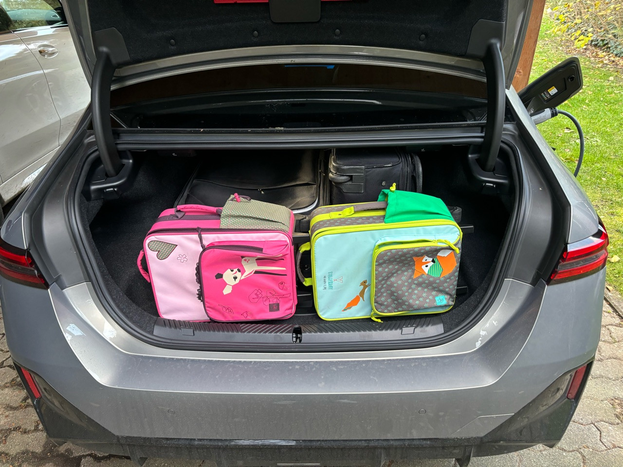 Kofferraum BMW i5 (G60)